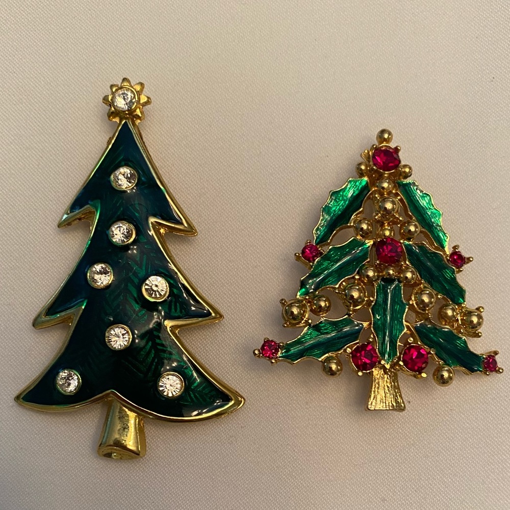 Vintage Set/2  LIA Christmas Tree Brooches Signed Green Enamel and Rhinestones